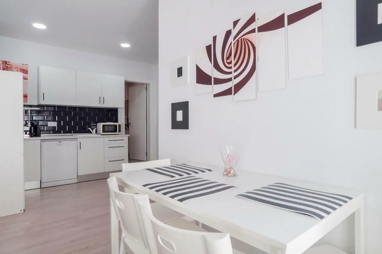 Apartamento 16 Benal Acogedor y en 1ª linea Benalmádena